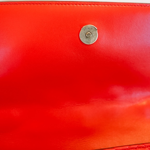 Tory Burch Fleming Convertible Shoulder Leather Bag in Brilliant Red - Picture 11 of 12